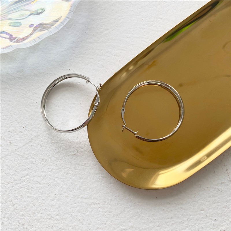 Bông tai kim loại dạng tròn phong cách retro thời trang A672