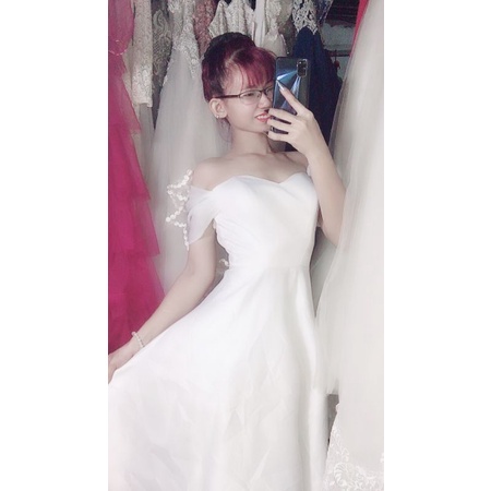 Váy cưới_công chúa trẻ vai phi satin size sm