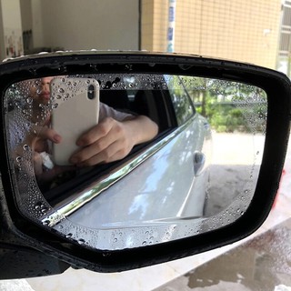 Hai miếng dán chống mưa và sương mù cho xe máy và gương chiếu hậu xe hơi