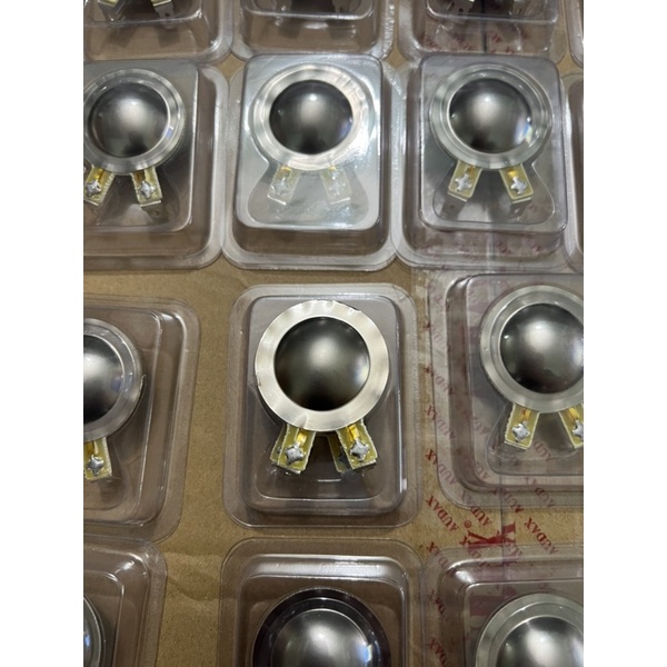 Màng loa Titanium