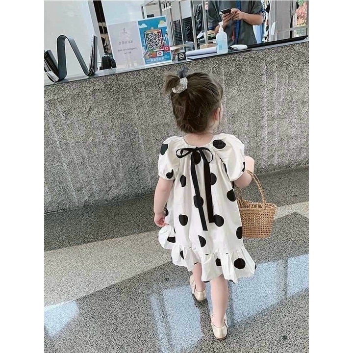Váy bé gái - Váy trắng chấm bi to tay điệu