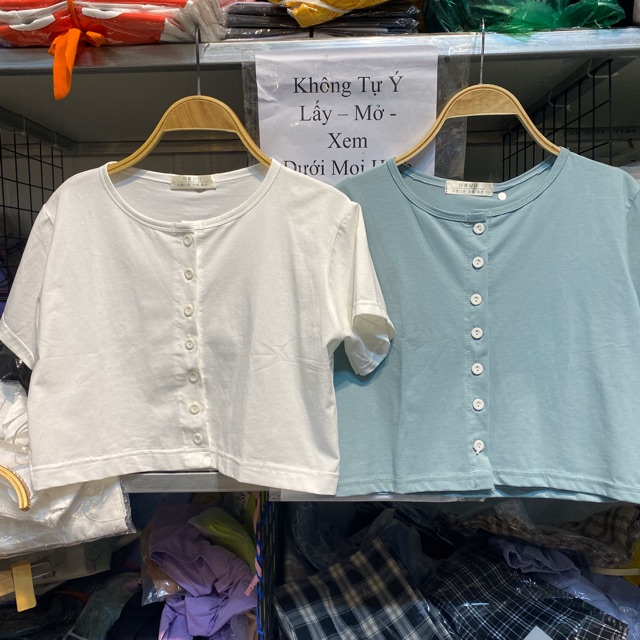 [Mã FAMAYWA giảm 10K đơn 50K] Áo croptop cúc - ảnh thật | BigBuy360 - bigbuy360.vn