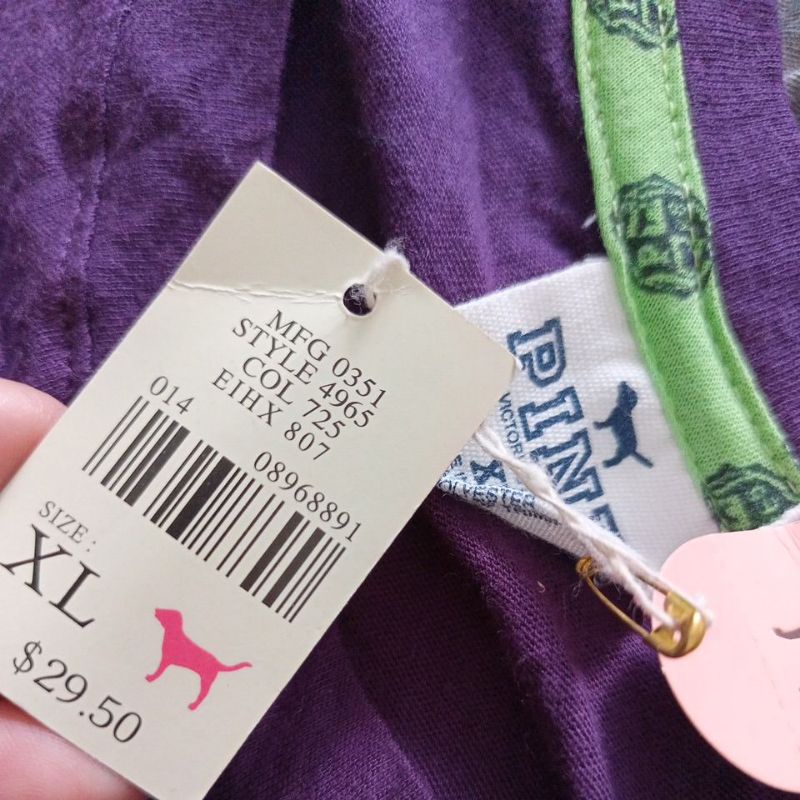 Áo dáng ôm pink..