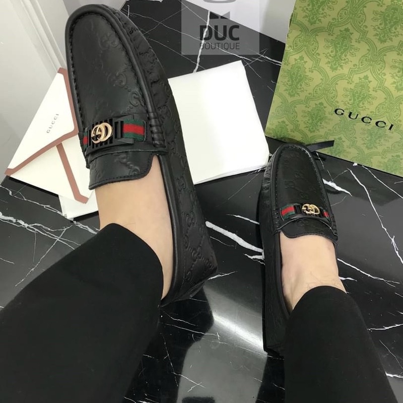 Giầy lười mọi khâu xanh đỏ da sần có logo mới đen kèm video