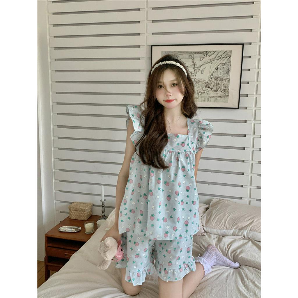 Bộ Đồ Ngủ Áo Hai Dây Phối Bèo In Họa Tiết Dâu Tây Dễ Thương Thời Trang Mùa Hè Cho Nữ