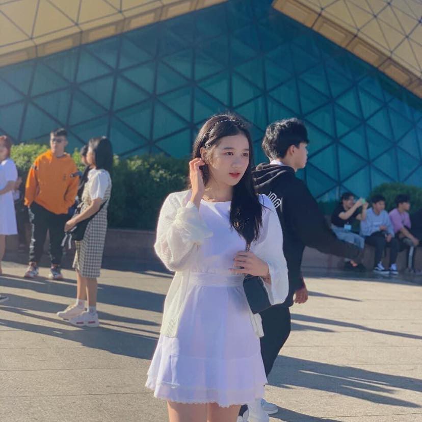 Áo khoác cardigan len mỏng siêu đẹp. | BigBuy360 - bigbuy360.vn