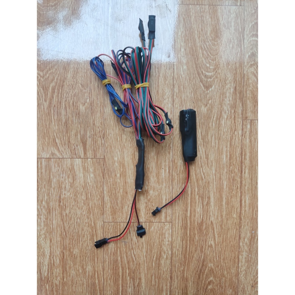 Đèn diều cảm biến chớp máy bay 2 chế độ ( chớp kép, chớp đơn ) có điều chỉnh tốc độ chớp