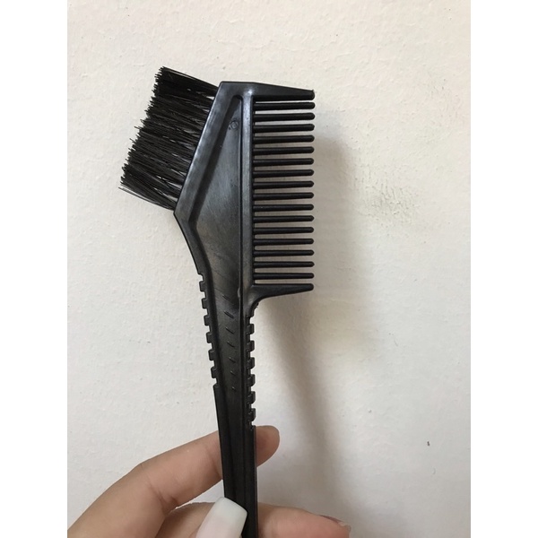 lược nhuộm tóc
