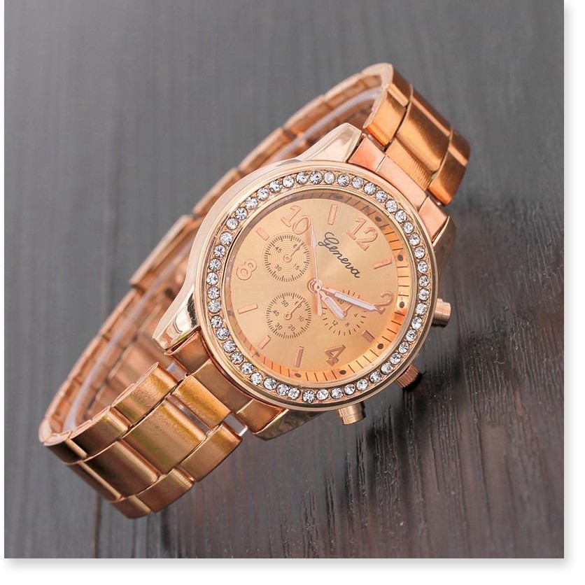 Đồng hồ  ⛔GIÁ SỈ⛔  Đồng hồ nam Geneve đính đá, thiết kế sang trọng, sử dụng kim loại sáng làm vạch số giờ và phút 4983