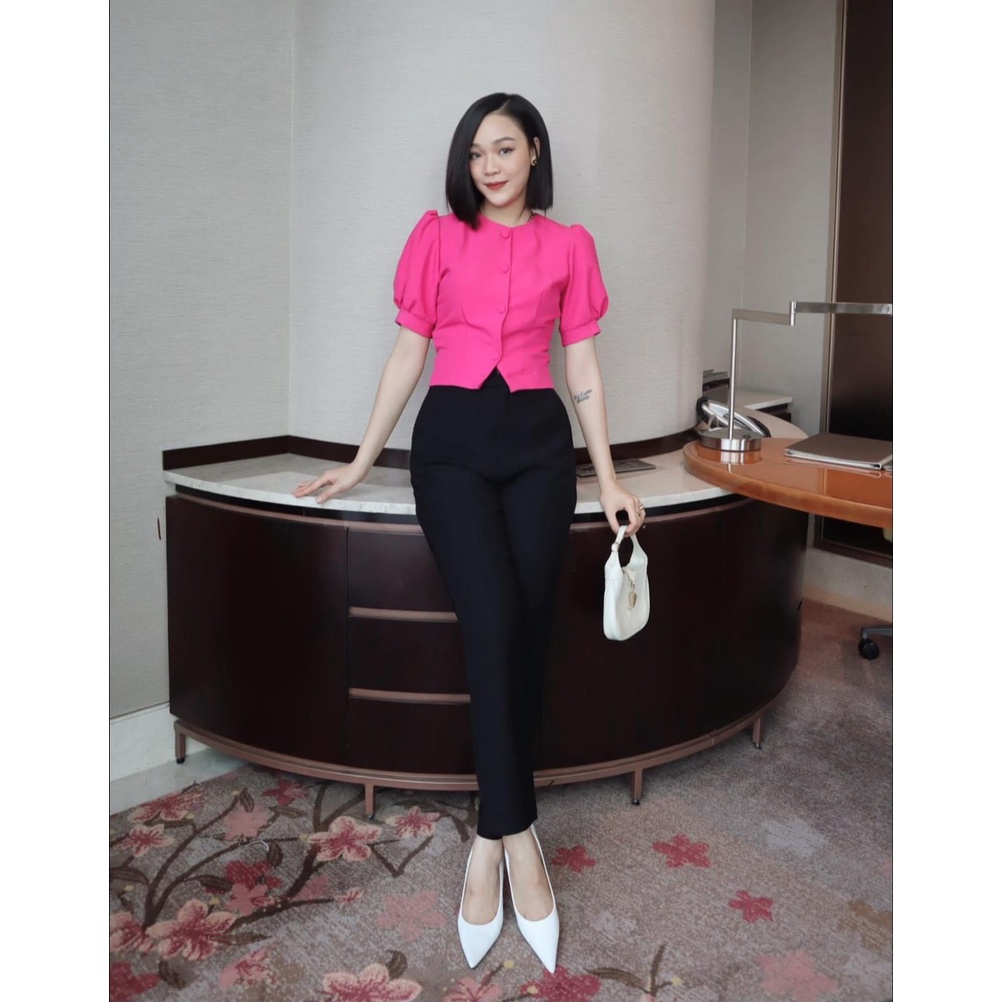 Set Bộ Áo Cổ Tròn Tay Ngắn Phối Nút Bọc Kèm Quần Dài 2 Bên Hông Có Túi Bigsize Dành Cho Người Mập 50.90kg