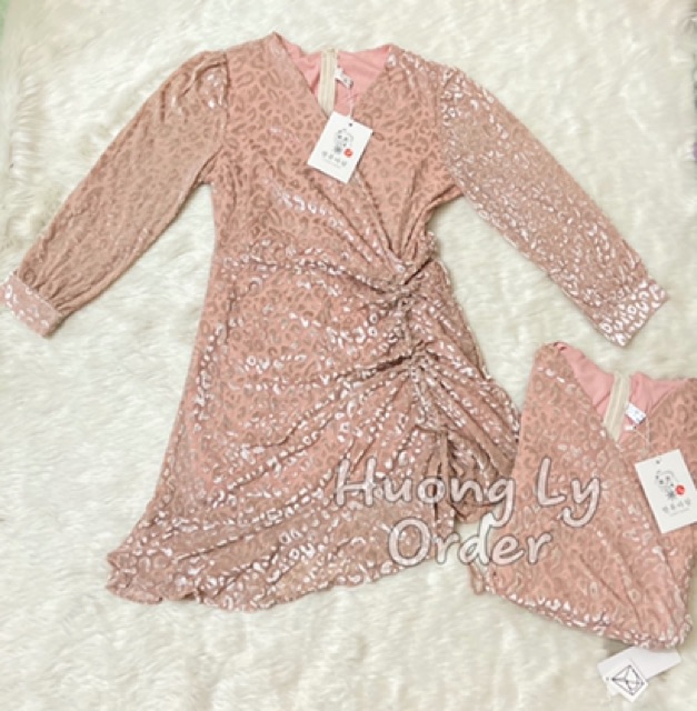 Váy hồng xinh