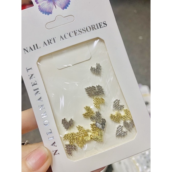 Sét cham đính móng