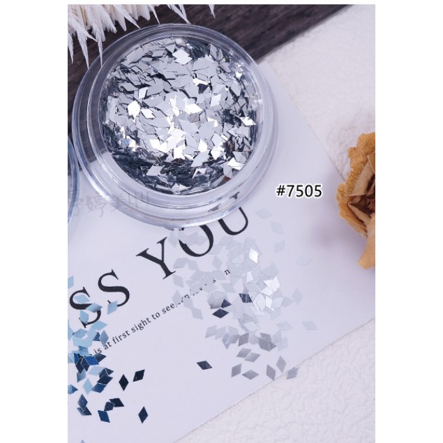 Hũ tráng trí móng tay