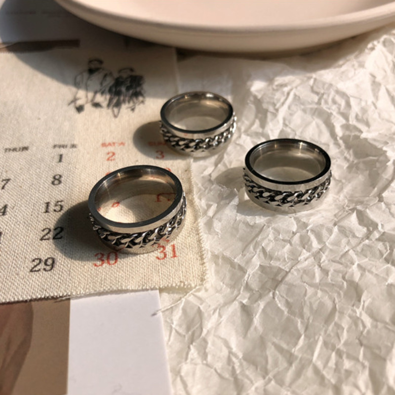 Nhẫn 23777 phối dây xích có thể xoay được thời trang Hàn Quốc cá tính dễ phối đồ cho nam và nữ