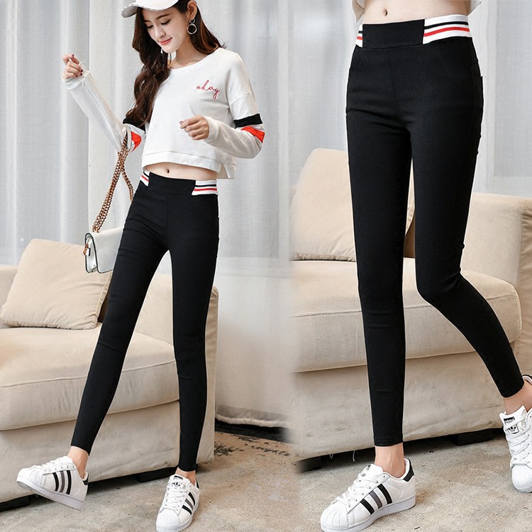 Quần legging lưng thun phối họa tiết sọc ngang trẻ trung dành cho nữ | BigBuy360 - bigbuy360.vn