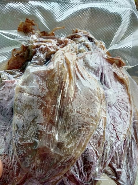 1 kg  mực khô khoảng 30 đến 40 con