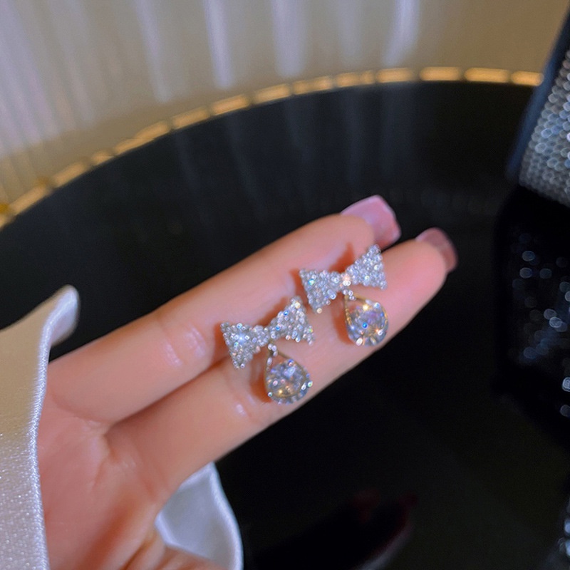 Khuyên Tai Nơ Đính Đá Zircon Siêu Lấp Lánh Thời Trang Sang Trọng Phong Cách Hàn Quốc Dành Cho Bạn Nữ