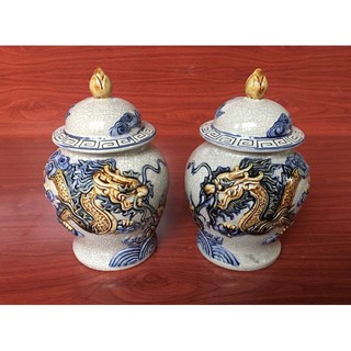 Chóe thờ men rạn đắp nổi