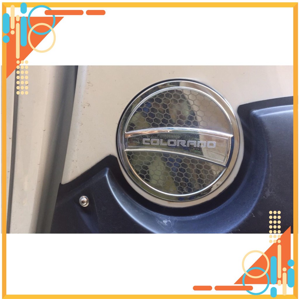 Ốp nắp bình xăng mạ crom theo xe Corolado 2018-2019