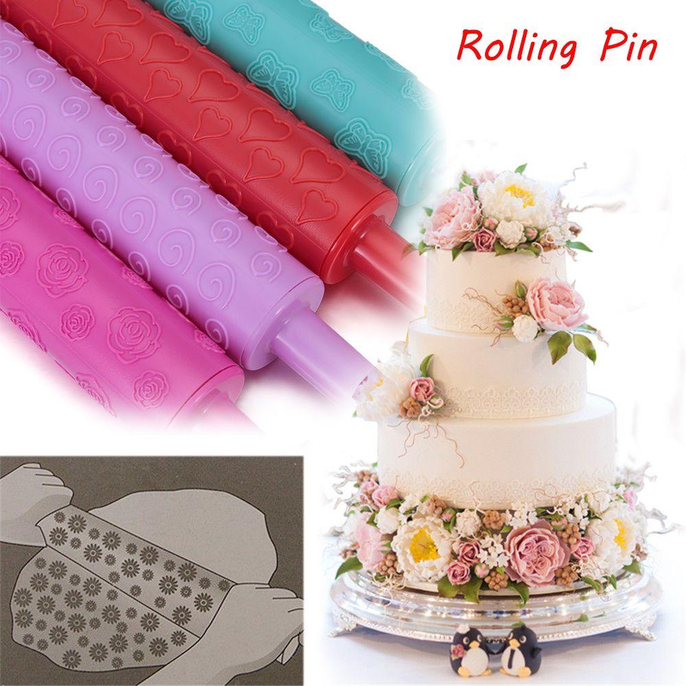 Cây Lăn Bột Làm Bánh Họa Tiết Trái Tim Xinh Xắn Tiện Dụng