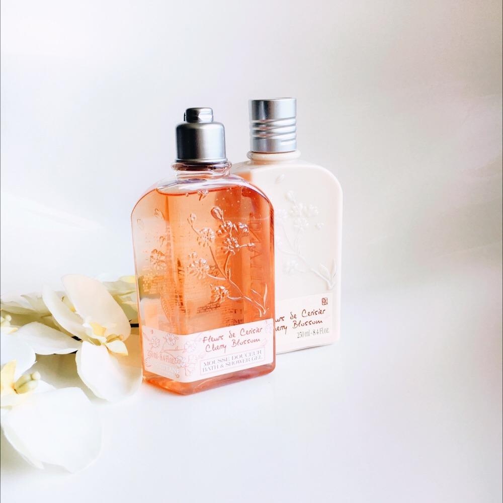 Sữa dưỡng thể L‘OCCITANE Sakura hoa anh đào 250ml