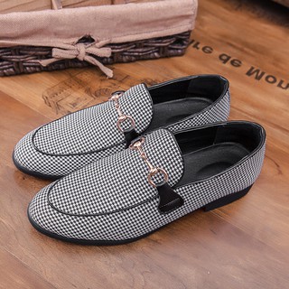 Elegant and elegant mesh patterned men's loafers