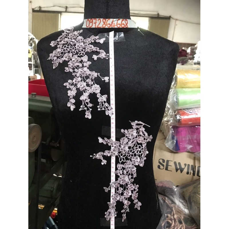 Cặp Hoa thêu đính đá mã BH60