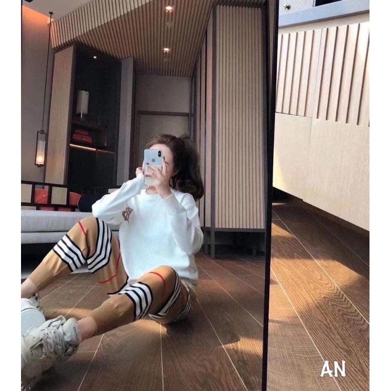 Set len áo trắng quần kẻ