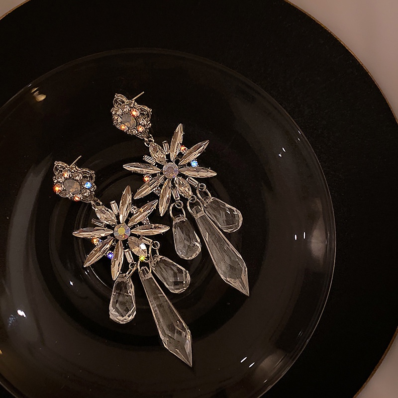 Đôi Khuyên Tai Hình Hoa Đính Đá Thời Trang Cho Nữ