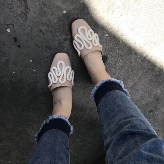 Thanh lý đôi mules Charles@keith xuất xịn ạ