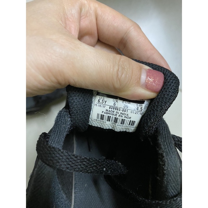 Thanh lý giày Nike chính hãng mới đi 3-4 lần