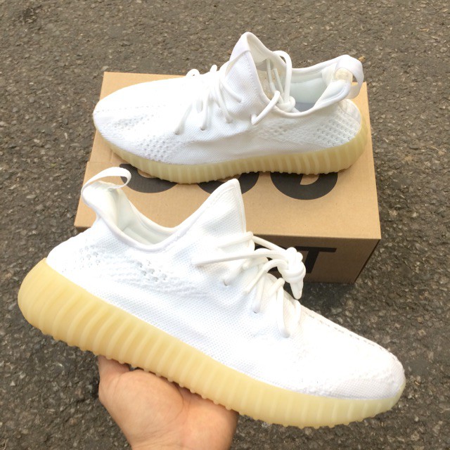 GIÀY THỂ THAO TRẮNG BOOST