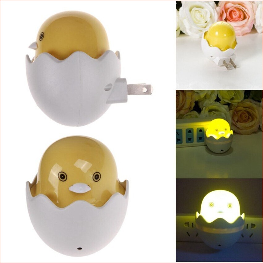 Đèn ngủ cảm ứng màu vàng hình quả trứng con gà dễ thương cảm biến ánh sáng thông minh tự động sáng khi trời tối ban đêm