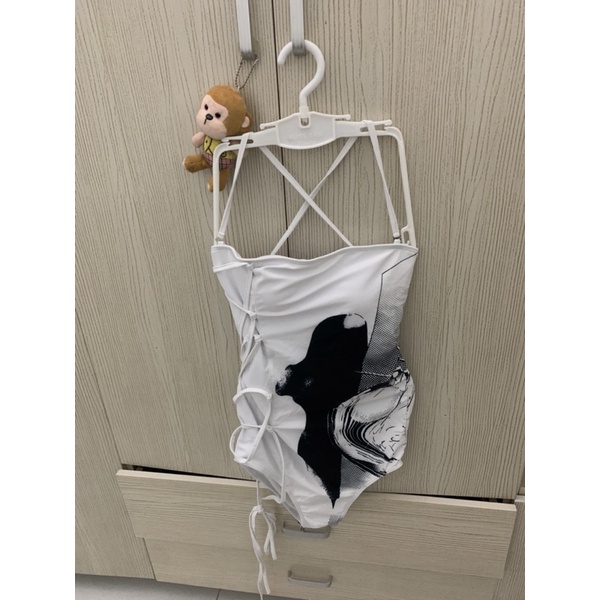 (Mẫu mới 2023) Bikini một mảnh thời trang hè Hàn Quốc cột dây eo siêu cá tính màu trắng đen hoạ tiết lạ