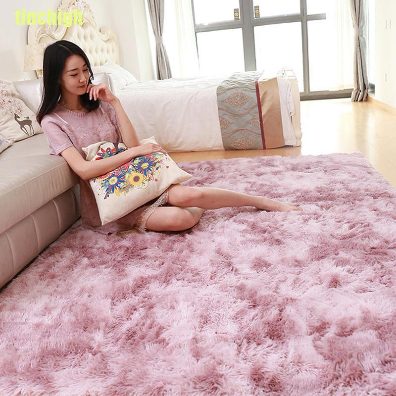 Thảm Lông Nhuộm Màu Độc Đáo Trang Trí Phòng Khách