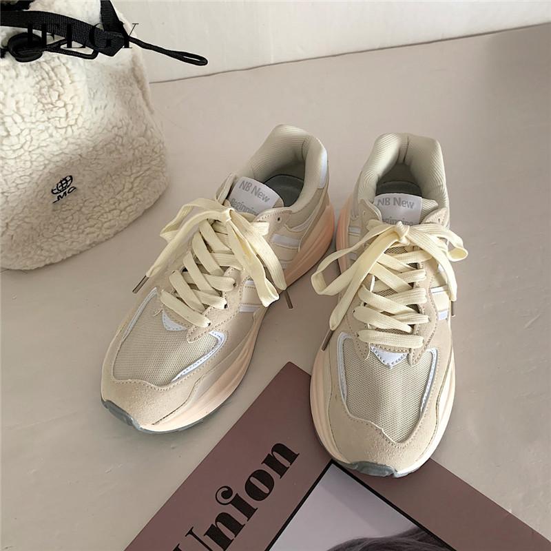 Giày sneaker IELGY đế dày mũi tròn phối màu thời trang năng động cho nữ
