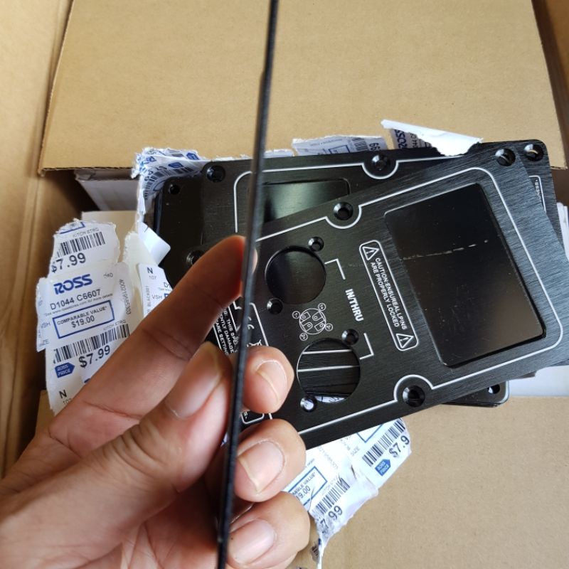 Hậu loa Nhôm xước, giá 4 cái