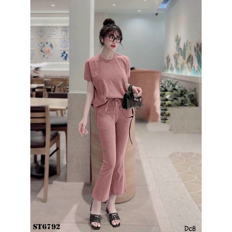 (Mẫu Mới) Mẫu HOT Trend Nhanh Cháy Hàng -- Sét Thun Gân Áo Tay Ngắn +  Quần Dài Ống Loe UP h.h.p