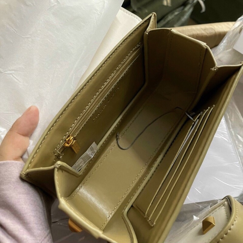 Túi C.Ka khoá vuông size 19cm đựng vừa điện thoại hàng chuẩn loại 1