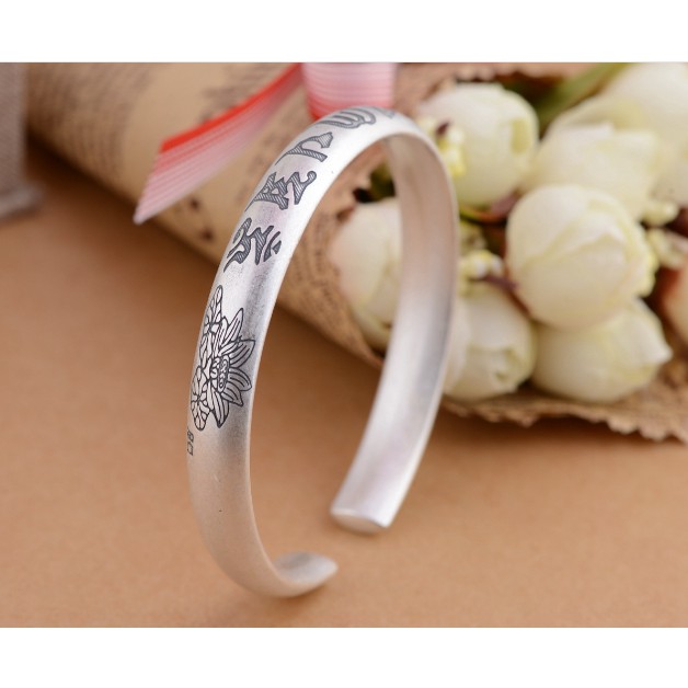 VÒNG TAY KHẮC OM MANI PADME HUM TÂY TẠNG - VT240