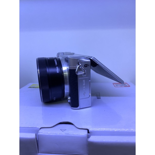 Máy ảnh Nikon 1 J5 kèm lens 10-30mm 95%