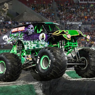 LEGO Technic Chiến Xe Monster Jam Grave Digger 42118