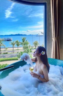 Bột tắm tạo bọt dành cho bồn tắm