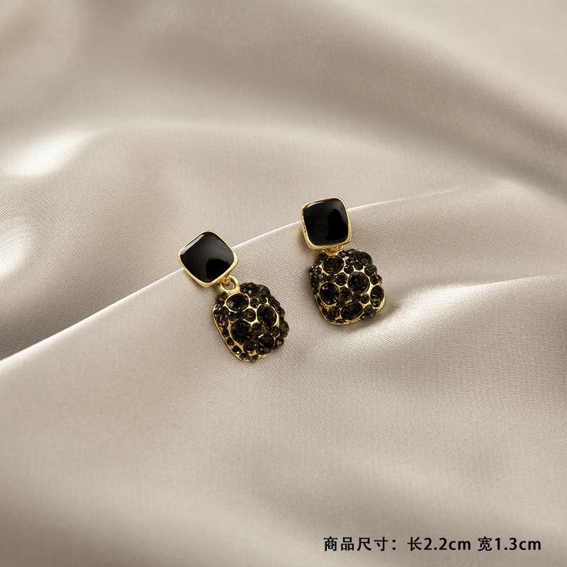 Khuyên Tai Nữ Hình Tròn Thời Trang Hàn Quốc Xinh Xắn