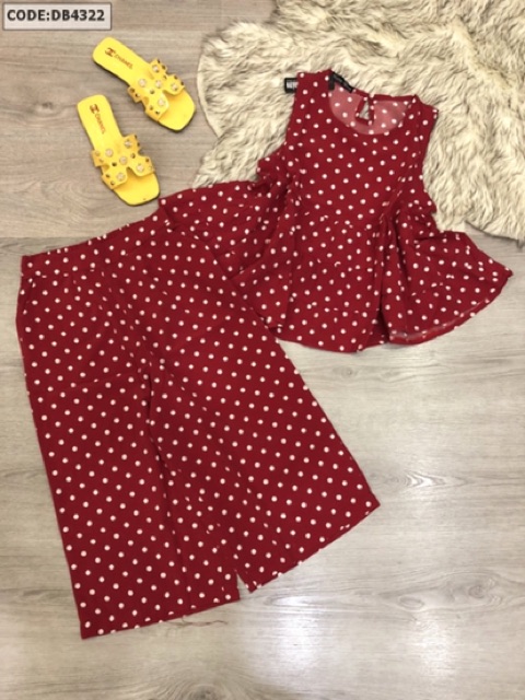 Đồ bộ nữ sát nách tầng quần lửng | BigBuy360 - bigbuy360.vn