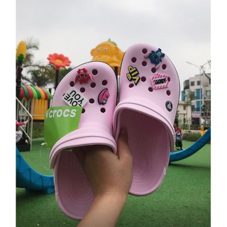 Dép crocs trắng/freeship sticker/jbit gắn dép sục thời trang crocss
