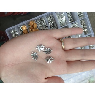 Charm cỏ 4 lá đặc-1k