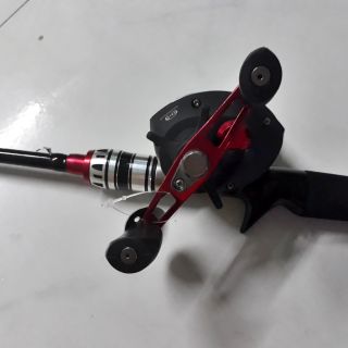 Bộ cần câu máy ngang chuyên câu lure tặng kèm phụ kiện
