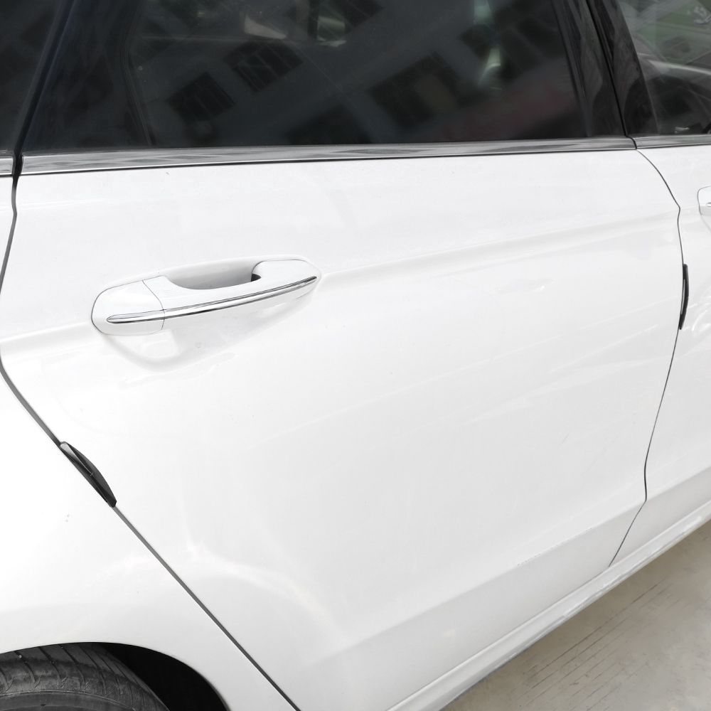 Set 4 Miếng Dán Bảo Vệ Góc Cửa Xe Hơi Tiện Dụng
