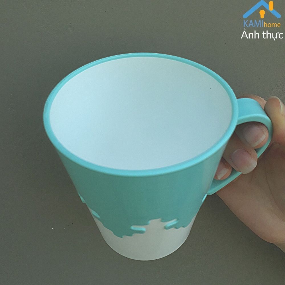 Ly cốc có quai nhựa cao cấp có dập hình nổi trang trí hàng Việt Nam mã 22036
